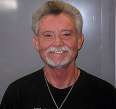 Larry Soares's Instagram, Twitter & Facebook