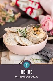 Rezept Fur Pikanter Hummus Mit Reischips Rezept Lebensmittel Essen Rezepte Essen Und Trinken