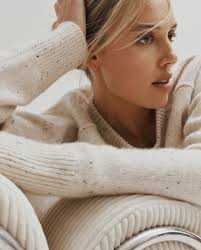 ELLE & RILEY 2025 With a super team, @_ellepugh_ @tatumsavage  @leisa.w.hairandmakeup @itsamberjayne @elleandrileycashmere @62management