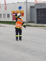 Mit feuerwehreinsätze lfk oö können sie einsatzinfos zu laufenden und vergangenen feuerwehreinsätzen in oberösterreich abfragen. Prufungen Lehrgange 17 04 2021