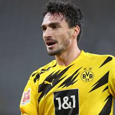 Mats julian hummels (born 16 december 1988) is a german professional footballer who plays as a centre back for bundesliga club borussia dortmund and the germany national team. Mats Hummels Bvb Vertragsverlangerung Wegen Klausel In 2022 Moglich Bvb 09