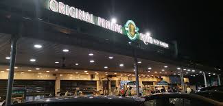 It was by sheer luck that it was within walking distance of the service apartment where i stayed. Nasi Kandar Kayu Bayan Lepas Penang