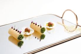 Morton's of chicago in hong kong is located in vibrant kowloon famous for its shopping, harbor side location and world class hotels. Tate Dining Room Celebrates International Women S Day 2020