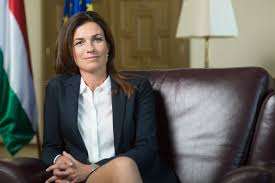 Gergely gulyás (born 21 september 1981) is a hungarian jurist, politician, the current minister of the prime minister's office since 2018. Varga Judit Eros Nemzetek Nelkul Europa Is Csak Gyenge Maradhat