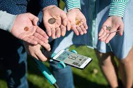 It is so lighter than any metal detector in the market. Bluetooth Metal Detector Uses Your Smartphone To Do Its Thinking