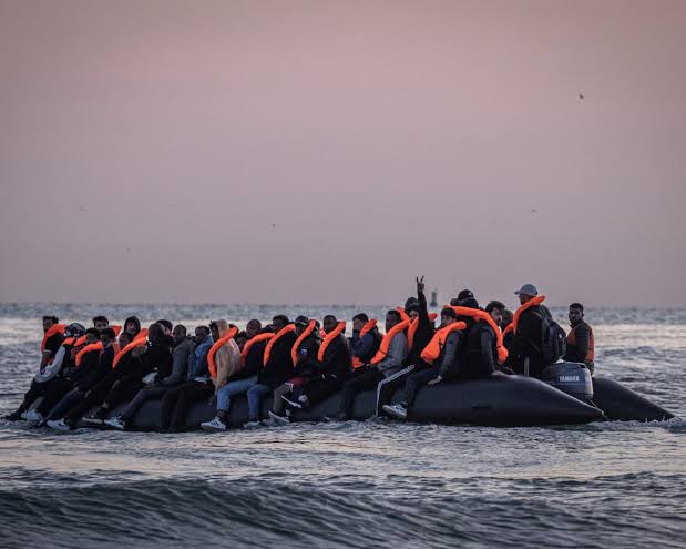 Dinghies at dawn and a determination to arrive: on the French coast waiting  to cross to UK | Immigration and asylum | The Guardian