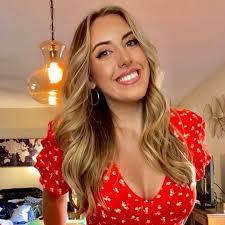 Ambriah Leroux's Instagram, Twitter & Facebook