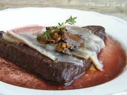 La carne pizzaiola e le scaloppine di vitello. Bistecca Di Vitello Con Lardo Di Colonnata E Carpaccio Di Tartufo Su Riduzione Di Vino Nobile Di Montepulciano Bistecca Montepulciano Lardo Di Colonnata