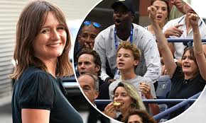 Emily Mortimer Puts On Animated Display At Us Open With Husband Daily Mail Online