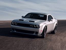 Dodge challenger/челенджер.слишком опасны для обычных водителей.мощность по американски. Dodge Challenger Srt Drive Arabia