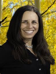 Danielle Beamer's Instagram, Twitter & Facebook