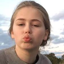 katelyn guthrie (@walkoffacliff)