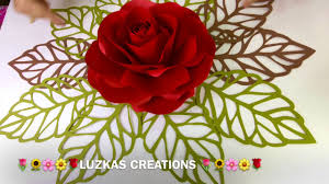 Hay muchas formas de hacer flores de papel, pero nuestro método favorito es este. Como Hacer Hojas Para Flores De Papel Luzkas Creations Youtube