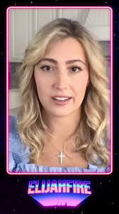 Taylor Dowling's Instagram, Twitter & Facebook