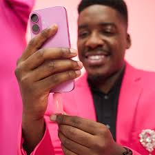 🔔Hadir SANDISK Phone Drive USB-C™ terbaru kami⁣ Siapapun yang memiliki  iPhone atau Android dengan port USB-C™, drive ini memberikan kemudahan  dengan secara otomatis membackup foto, video, dan file kamu. Cukup colokkan  dan