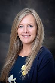 Dawn Hahn's Instagram, Twitter & Facebook