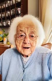 Yolanda Lambert's Instagram, Twitter & Facebook