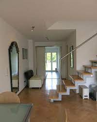 Das zimmer hat ein schönes. Gehobene Moderne Voll Moblierte 3 Zimmer Wohnung Auf 2 Etagen