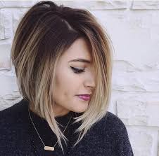 Balayage Ombre Blond Clair Cheveux Bruns Carre Plongeant Cheveux Courts Ombre Hair Cheveux Court Cheveux Courts Carre