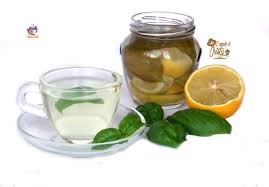 250 ml di acqua, 1 bustina di tè verde, 10 foglie di basilico, 10 foglie di per un?azione digestiva ed antinfiammatoria, prendete le foglie fresche del basilico e della menta. Tisana Al Basilico Sgonfia Pancia E Digestiva L Angolo Di Cristy