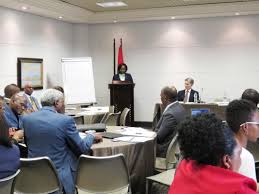De momento, angola conta com 995 médicos angolanos e 1.273 médicos expatriados, totalizando 2.268 médicos. Oms E Ministerio Da Saude De Angola Definem Prioridades Para O Novo Ciclo De Cooperacao Regional Office For Africa