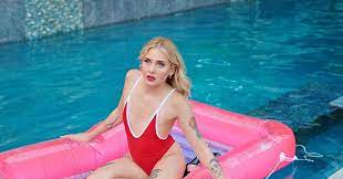 However, in order to adhere to new bs6 emission regulations, it features engine has vibrations at higher speeds. Pleasure Sundance Review Reviews Screen