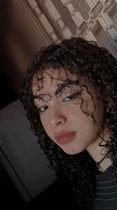 Lili Rocha (lili81715023)