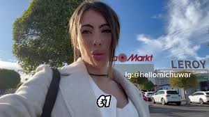 Hago lo que sea por mi iPhone (Completo en OF:@hellomichu)