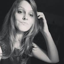 Beatriz Neumann's Instagram, Twitter & Facebook