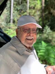 Robert Mayse's Instagram, Twitter & Facebook