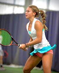 Tennis Hooked On Instagram Olivia Faye Elliott Oliviafayeelliott Tennisplayer Tennisgirl Tennis Tenis Usope Tennis Players Female Tennis Tennis Players