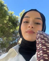 Elif Kurt (@elifdkurt) • Instagram photos and videos