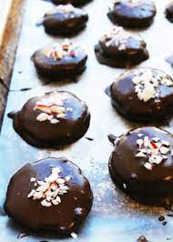 Six ingredients, no bake and easy to make, even kids will have fun rolling the dough into balls. 150 Best Allergy Friendly Christmas Treats Ideas In 2021 Allergy Friendly Christmas Treats Food Allergy Friendly Christmas