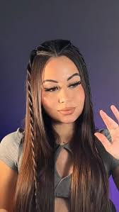 Cynthia Cortes's Instagram, Twitter & Facebook