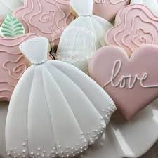 Find Some Good Ideas For Bridal Shower Cookies And Wedding Cookies To Use For Your Wedding Some Go Bridal Cookies Wedding Shower Cookies Bridal Shower Cookies