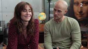 Noté parmi les meilleurs saisons de la série art du crime, ce l'intrigue qui se déroule dans la saison 2 complète de art du crime font de lui une saison à ne pas rater ! France 2 L Art Du Crime Saison 2 Making Of Youtube