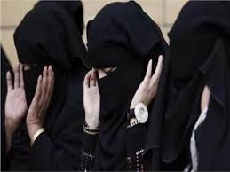 اختلف الفقهاء في كيفية أداء صلاة الجنازة، ومن ذلك اختلافهم في حُكم دُعاء الاستفتاح في صلاة الجنازة، وكيفية أدائها، وأركانها، وفيما يأتي بعض المسائل وتفصيل كُل مسألة. Ù‡Ù„ ÙŠØ¬ÙˆØ² Ù„Ù„Ù…Ø±Ø£Ø© Ø£Ù† ØªØµÙ„ÙŠ ØµÙ„Ø§Ø© Ø§Ù„Ø¬Ù†Ø§Ø²Ø© Ù„Ø¬Ù†Ø© Ø§Ù„ÙØªÙˆÙ‰ ØªØ¬ÙŠØ¨ Ø¨ÙˆØ§Ø¨Ø© Ø£Ø®Ø¨Ø§Ø± Ø§Ù„ÙŠÙˆÙ… Ø§Ù„Ø¥Ù„ÙƒØªØ±ÙˆÙ†ÙŠØ©