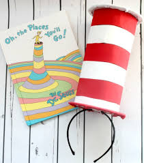 Seuss costume, have no fear! Diy Dr Seuss Hat Craft Mom Luck