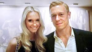 Mikael kaj forssell (born 15 march 1981) is a finnish former football striker. Anna Nain Mikael Forssell Iski Kauniin Metti Vaimonsa Kunpa Tuo Olisi Fiksu Viihde Ilta Sanomat