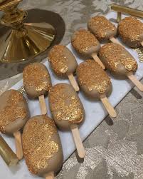 Heavenly Made On Instagram Salted Caramel Cake Popsicles Coated In The Most Luxurious Caramel Chocolate Cakemenu Cakeguide Cakestagram Cakesicles Par