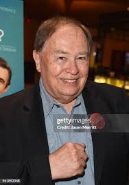 52 Photos & High Res Pictures