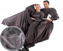Bei einer decke mit ärmeln handelt es sich um ein design, das einem schlafsack ähnelt. Kuscheldecke Mit Armeln Tests Sparangebote