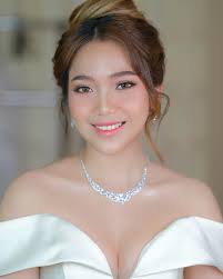 Ellen Drilon Makeup Group...