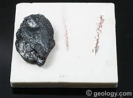 hematite a primary ore of iron and a pigment mineral