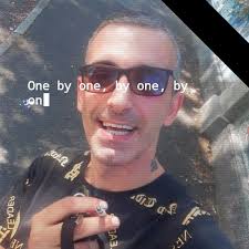 Who gained the upper hand in a battle between Kane and The Undertaker?