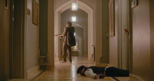 Printre angajații hotelului se află și renumitul bucătar hemant oberoi (anupam kher) și un chelner (dev patel) care. Hotel Mumbai Movie Review A Chillingly Effective Recreation Of The November 2008 Terror Attacks