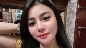 20:23:39 erni tisya 20 января 2021 г. Jadi Pedangdut Erni Tisya Sempat Diberi Wejangan Julia Perez