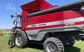 Massey Ferguson BETA 7270 AL Combine