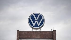 Auto Wolfsburg Vw Konzern Bilanziert Jahresstart Risikofaktor Elektronik Wirtschaft Sz De