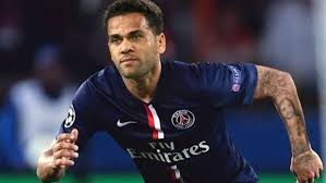 وأردف:سنعمل على التعاقد مع داني ألفيش النجم البرازيلي ونجم برشلونة السابق، ويلعب حاليا في ساوباولو البرازيلي، ونسعى للإستفادة من خبراتة خلال الفترة القادمة، وسنحتفظ بالقوام الأساسي للفريق. Ø§Ù„ÙŠÙ…Ù† Ø§Ù„Ø¹Ø±Ø¨ÙŠ Ø£Ù„ÙÙŠØ³ ÙŠØªÙˆÙ‚Ø¹ Ù†Ù‡Ø§Ø¦ÙŠ Ø§ Ù…Ø³ØªØ­ÙŠÙ„ Ø§ Ù„Ø¯ÙˆØ±ÙŠ Ø£Ø¨Ø·Ø§Ù„ Ø£ÙˆØ±ÙˆØ¨Ø§